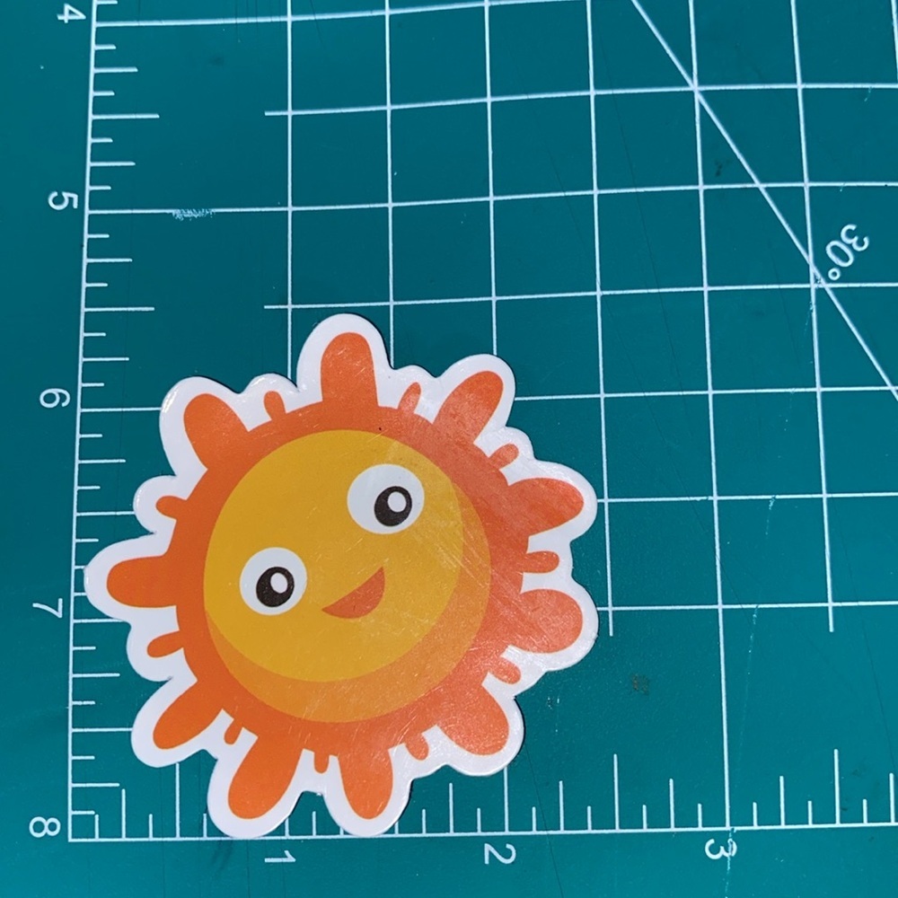 π20/$12π Cute Sun Sticker - Picture 2 of 3